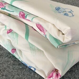 Dan River full size top and bottom sheets. Vintage percale